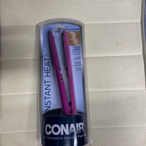 Conair Instant‎ Heat Tourmaline Ceramic Flat Iron